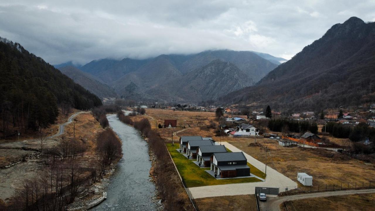 Complex Lunlo Village Brezoi Exterior foto